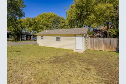 422 Washington Street, Grapevine, TX 76051 - Photo 16