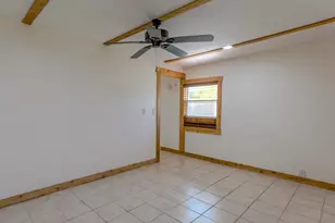 422 Washington St, Grapevine, TX 76051 - Photo 4