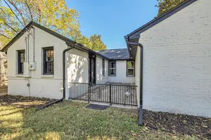 1815 N Riverside Dr, Fort Worth, TX 76111 - Photo 30