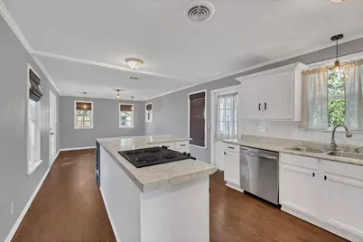 1815 N Riverside Drive, Fort Worth, TX 76111 - Photo 10