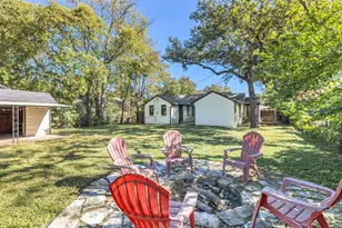 1815 N Riverside Dr, Fort Worth, TX 76111 - Photo 26