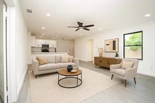 404 Westwood Dr, Euless, TX 76039 - Photo 2