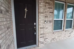 325 Kennewick Dr, Garland, TX 75044 - Photo 2