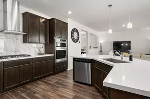 1033 West Dr, Aubrey, TX 76227 - Photo 14