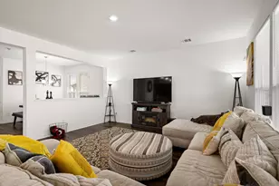 1033 West Dr, Aubrey, TX 76227 - Photo 10