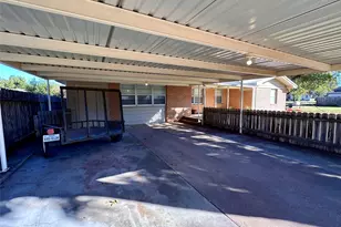 506 W Morris St, Seymour, TX 76380 - Photo 28