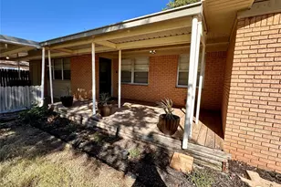 506 W Morris St, Seymour, TX 76380 - Photo 2