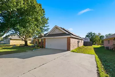 202 Bosque Street, Glen Rose, TX 76043 - Photo 4