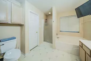 3337 Galaway Bay Dr, Grand Prairie, TX 75052 - Photo 16