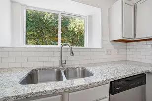 7810 Bob White Dr, Rowlett, TX 75088 - Photo 8