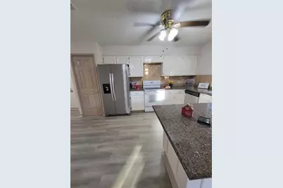 1900 San Saba Lane, Arlington, TX 76006 - Photo 10