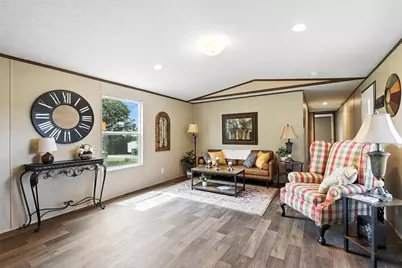 4214 W Virginia Drive, Granbury, TX 76048 - Photo 2