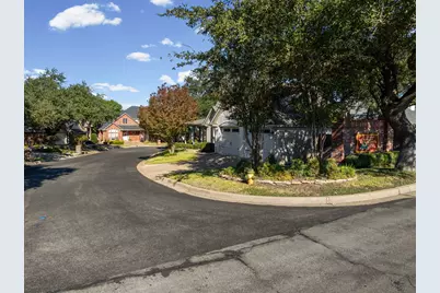 209 Kingston Drive, Waco, TX 76712 - Photo 1