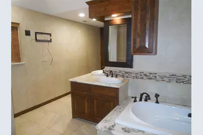 105 Mustang Drive, Graham, TX 76450 - Photo 14