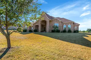 235 Bearclaw Cir, Aledo, TX 76008 - Photo 4
