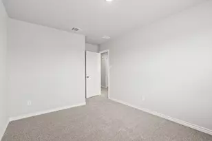 10628 Stag Ln, Fort Worth, TX 76036 - Photo 16