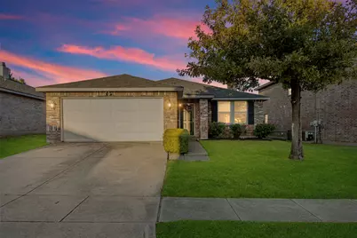 8409 Redheart Street, Arlington, TX 76002 - Photo 4