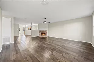 8409 Redheart St, Arlington, TX 76002 - Photo 6