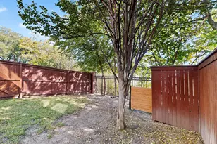 2344 Southcourt Cir, Irving, TX 75038 - Photo 34