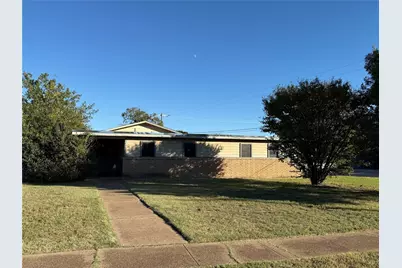 1381 Hillcrest Drive, Graham, TX 76450 - Photo 36