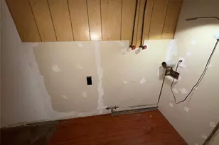 1381 Hillcrest Dr, Graham, TX 76450 - Photo 28