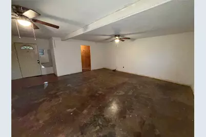 1381 Hillcrest Drive, Graham, TX 76450 - Photo 6