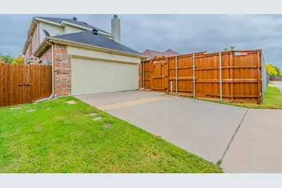12161 Grayhawk Boulevard, Frisco, TX 75033 - Photo 30
