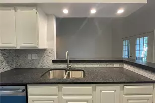 2506 Wedglea Dr, Dallas, TX 75211 - Photo 14