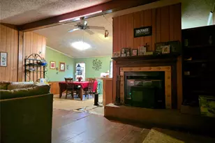 1318 Honeysuckle Dr, Mansfield, TX 76063 - Photo 4