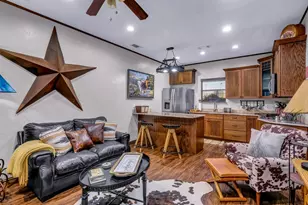 1007 Marigold Ct, Granbury, TX 76049 - Photo 22