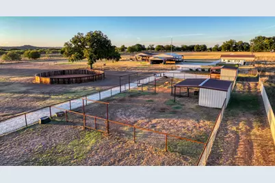 1007 Marigold Court, Granbury, TX 76049 - Photo 36