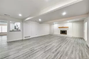733 SE 3rd St, Grand Prairie, TX 75051 - Photo 6