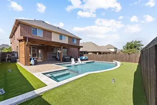 724 Marietta Ln, Aubrey, TX 76227 - Photo 2