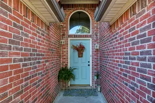 4712 N Cascades St, Fort Worth, TX 76137 - Photo 4