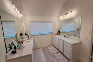 218 Oakcrest Dr, Justin, TX 76247 - Photo 22