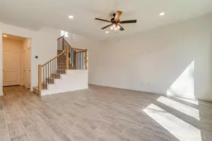 4524 Hogan's Alley Dr, Arlington, TX 76001 - Photo 10