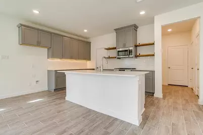 4524 Hogans Alley Drive, Arlington, TX 76001 - Photo 8