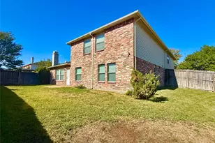 930 Dunkirk Ln, Arlington, TX 76017 - Photo 34