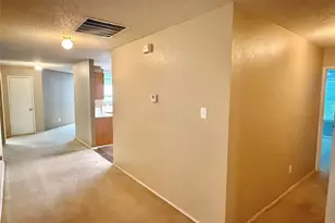 930 Dunkirk Ln, Arlington, TX 76017 - Photo 12