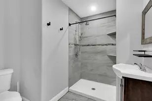 2013 Birdell St, Fort Worth, TX 76105 - Photo 18