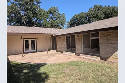 829 Joanna Drive, Hurst, TX 76053 - Photo 12