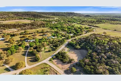 215 Shady Oaks Drive, Mineral Wells, TX 76067 - Photo 8