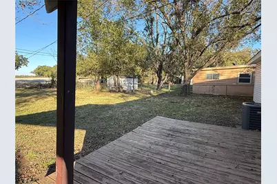 1513 Lawdwin Avenue, Bridgeport, TX 76426 - Photo 6