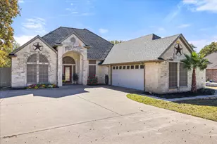6705 Forest Oaks Ct, Granbury, TX 76049 - Photo 1