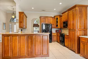 6705 Forest Oaks Ct, Granbury, TX 76049 - Photo 6