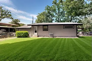 2895 Honey Bee Ln, Wills Point, TX 75169 - Photo 6