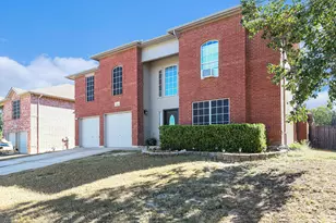 1229 Topeka Dr, Saginaw, TX 76131 - Photo 2