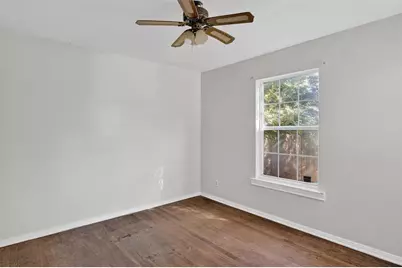 2041 W Colorado Boulevard, Dallas, TX 75208 - Photo 12