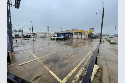 2085 S Garland Avenue, Garland, TX 75041 - Photo 6