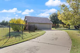 2021 Running Brook Dr, Joshua, TX 76058 - Photo 38